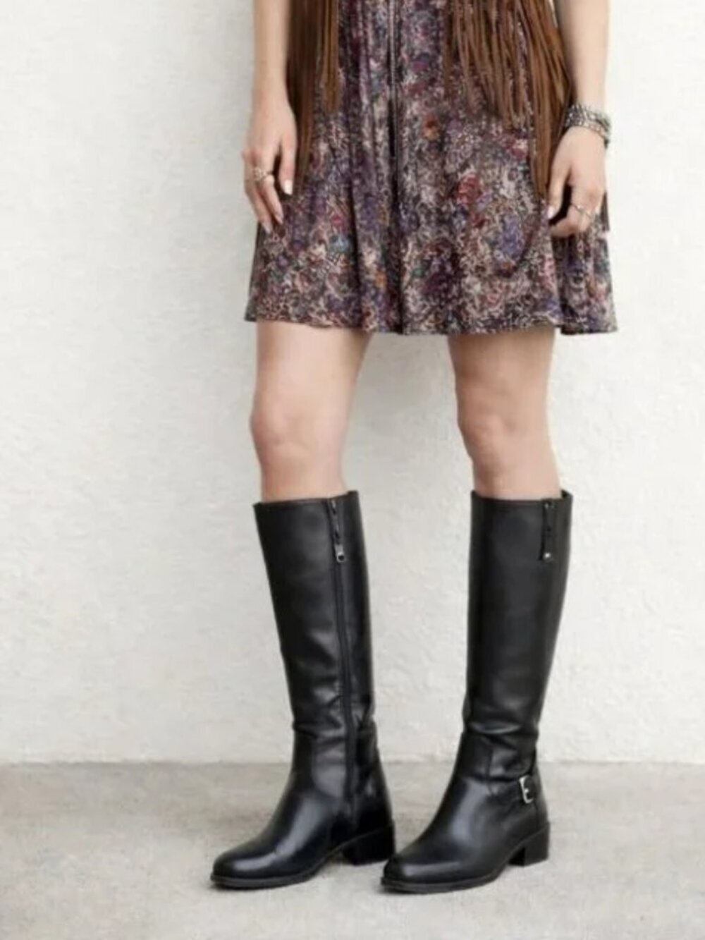 La Canadienne Stefanie Knee High Black Boot Round Toe Buckle Zip US 7.5M - Picture 10 of 10